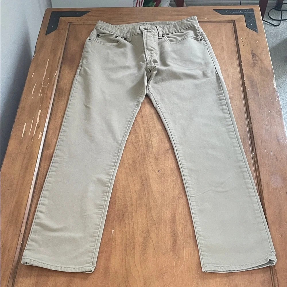 Banana Republic Khaki Travel Jeans Size 30x30